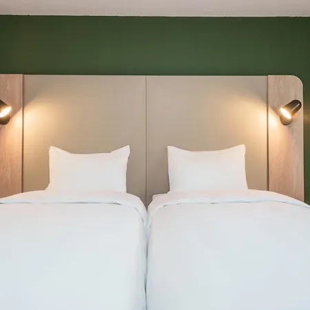 Hotel Campanile - Le