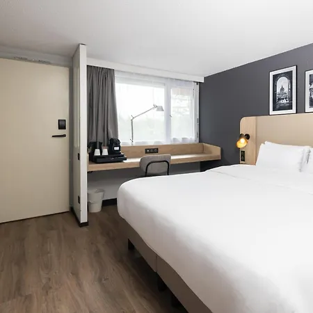 Campanile - Le 3* Bordeaux