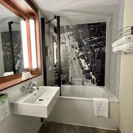 Hotel Campanile - Le