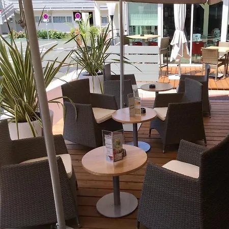 钟楼波尔多北拉克酒店 3* 波尔多