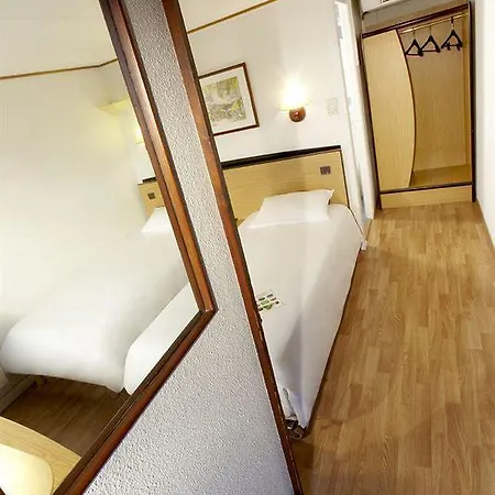 Hotel Campanile - Le 3*
